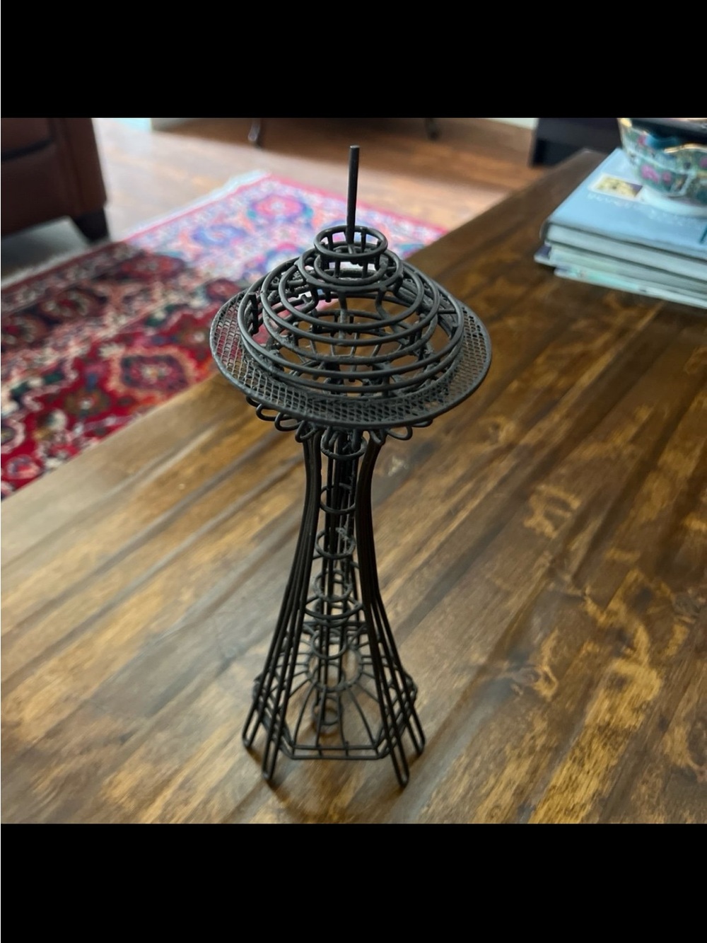VINTAGE MID-CENTURY MODERN SEATTLE SPACE NEEDLE WIRE ART SCULPTURE//BRONZE TONED - Picture 2 of 7